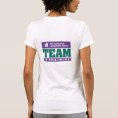 T-shirt Équipe dans la formation plus près d'un réservoir