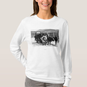 T-shirt Équipe de vache tirant des hommes dans un chariot