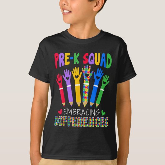 T-shirt Équipe Pre K embrassant les différences Autisme En (Devant)