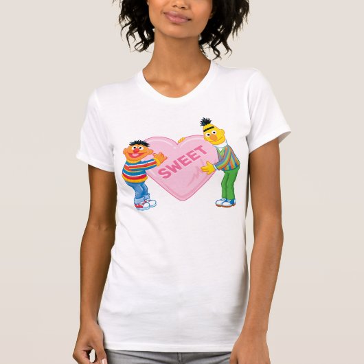 T-shirt Ernie & Bert Big Valentine's Heart (Devant)