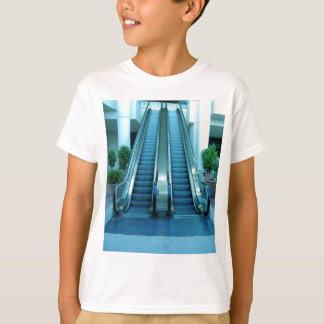 T-shirt escalator