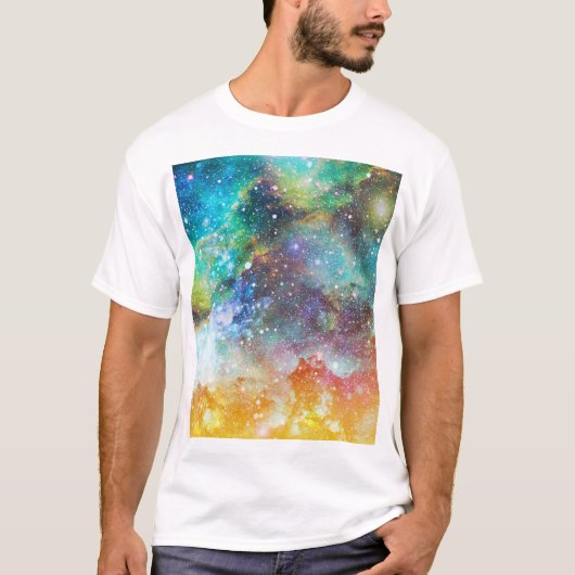 T-shirt Espace futuriste, arrière - plan nébuleux étoilé. (Devant)