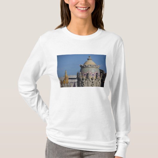 T-shirt Espagne, Catalogne, Barcelone. Toit de Barcelone (Devant)