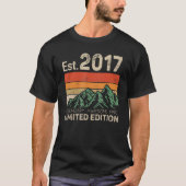 T-shirt Est 2017 Legendary Awesome Epic Mountains (Devant)