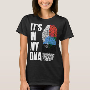 T-shirt Estonien Et Malgache Mélangent Le Drapeau Du Patri