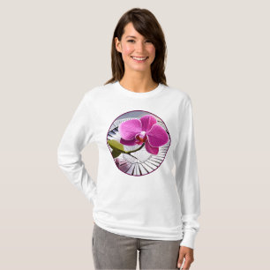 T-shirt Exquise orchidée rose repose sur une plaque d'arge