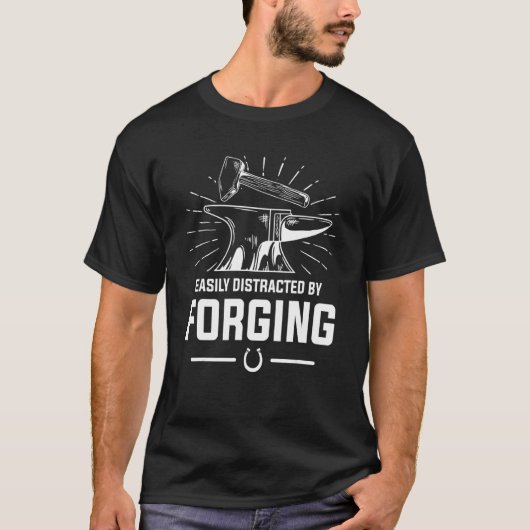 T-shirt Facilement Distrait En Forgeant Farrier Blacksmith (Devant)
