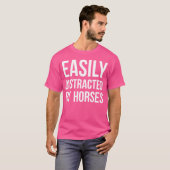 T-shirt Facilement Distrait Par Chevaux Drôle Vie de campa (Devant entier)