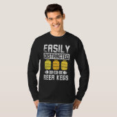 T-shirt Facilement distrait par les fûts de bière (Devant entier)