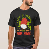 T-shirt Facilement Distrait Par Red Casquette Yard Garden (Devant)