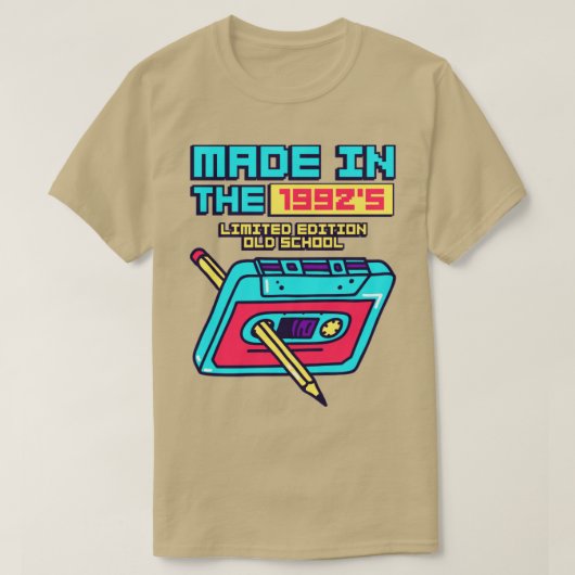 T-shirt Fait dans les années 1992 Bande de cassette rétro (Design devant)