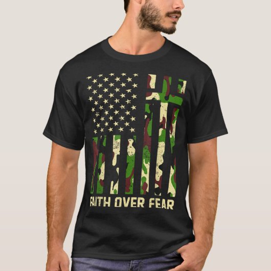 T-shirt Faith Over Fear Christian Americn Flag Camouflage  (Devant)