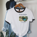 T-shirt Famille personnalisée Réunion Tulum vacances d'été<br><div class="desc">Célébrez le soleil, la famille et des souvenirs inoubliables avec ces T-shirts Riviera Reunion personnalisés, parfaits pour vos prochaines vacances à Tulum ou votre prochaine réunion de famille de destination. Dotées d'une scène d'aquarelle animée représentant l'emblématique cénote, la verdure tropicale et les ruines antiques du Mexique, ces chemises sont un...</div>