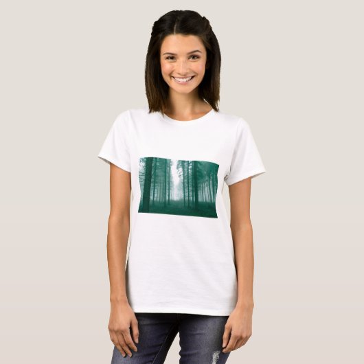T-shirt Fantasy forest with fog in Green (Devant entier)