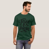 T-shirt Fatigué est une mère rétro (Devant entier)
