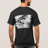 T-shirt (Faux) Alligator nageant près du London Bridge T- (Dos)