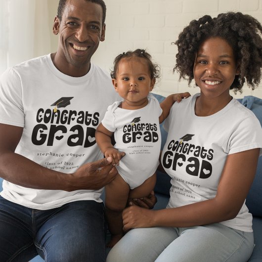 T-shirt Félicitations Grad Bold Nom du texte 2025 Graduati