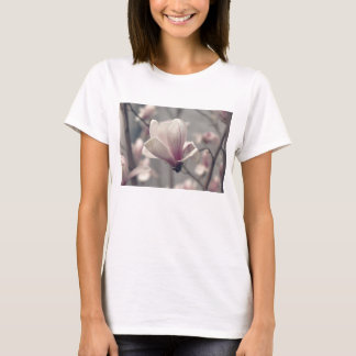 T-shirt femme à fleur de magnolia