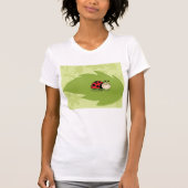T-shirt femme coccinelle sur une feuille (Devant)