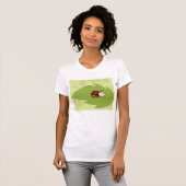 T-shirt femme coccinelle sur une feuille (Devant entier)
