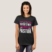 T-shirt Femme De Pasteurs Avec Qui Elle Doit Supporter (Devant entier)