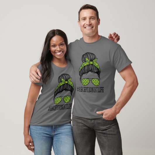 T-shirt Femme réceptionniste Messy Bun St Patrick's Day Sh (Unisexe)