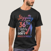 T-shirt Femmes entrant dans mes 36e pompes d'anniversaire  (Devant)