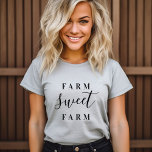 T-shirt Ferme Sweet Farm Tee<br><div class="desc">Style simple typographie "Farm Sweet Farm" t-shirt pour bébés,  enfants et adultes. Cliquez sur le bouton Customiser pour ajouter votre propre texte et sélectionnez parmi tous nos styles de vêtements pour créer votre propre design unique d'un genre!</div>