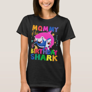 T-shirt Fête de la maman de l'anniversaire du requin