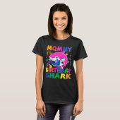 T-shirt Fête de la maman de l'anniversaire du requin (Devant entier)