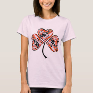 T-shirt Feuille de trèfle décorative de coeurs