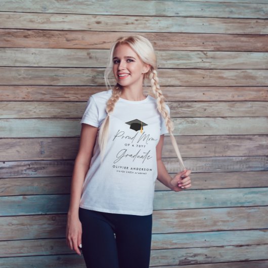 T-shirt Fier maman d'une classe de 20YY script de diplôme