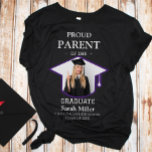 T-shirt Fier parent du diplômé avec une photo et un nom<br><div class="desc">Fêtez la grande réussite de votre diplômé avec cette chemise de graduation personnalisée pour les parents fiers ! Conçu pour mettre en valeur votre fierté de style, cette chemise comporte une photo personnalisée, le nom du diplômé et l’école. C’est la tenue idéale pour les cérémonies de remise des diplômes, les...</div>