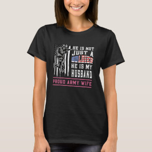 T-shirt Fière épouse de l'armée pas seulement un soldat Il
