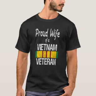 T-shirt Fière épouse d'un vétéran du Vietnam Insigne de se