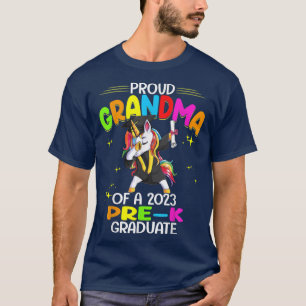T-shirt Fière Grand-Mère D'Un Diplômé De L'Unicorne De Pré