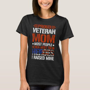 T-shirt Fière maman de vétéran J'ai élevé mon héros Cadeau