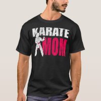 Fière Maman D'Un Combat De Karaté