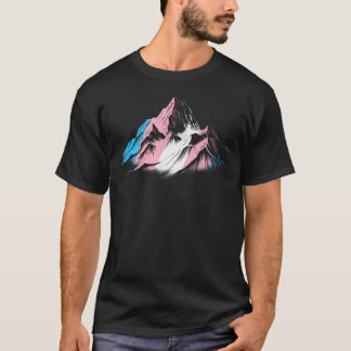 T-shirt Fierté transgenre subtile en randonnée en montagne