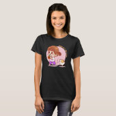 T-shirt Fille heureuse buvant du Bubble Tea et dit Attends (Devant entier)