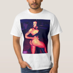 T-shirt fille noire chaude de muscle dans le bikini de