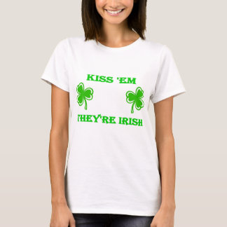 T-shirt Fin de support de baiser de DayDrinker ils sont