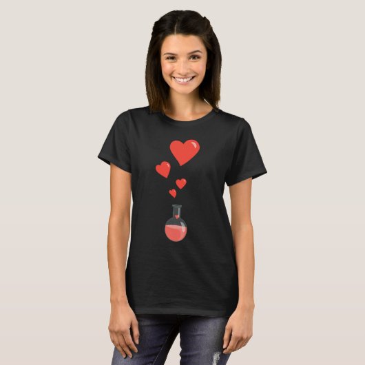 T-shirt Flacon noir de geek de Saint-Valentin de coeurs (Devant entier)
