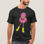 T-shirt Flamant rose à la pluie avec bottes en caoutchouc (Devant)