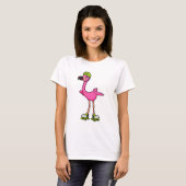 T-shirt Flamant rose comme Patineur avec Roller Patins & C (Devant entier)