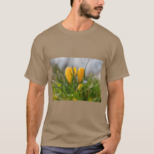 T-shirt Fleur Élégante Graphisme Inspiré de la Nature
