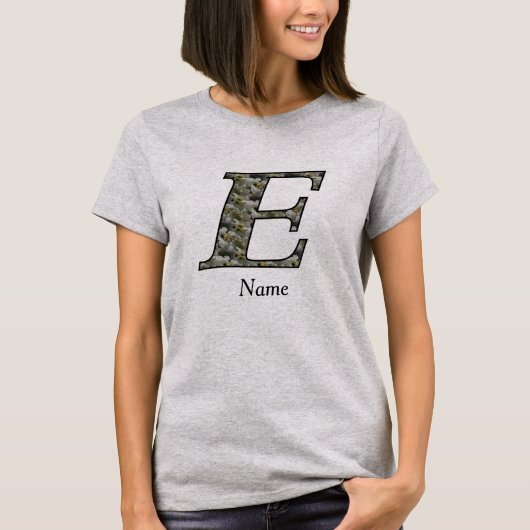T-shirt Fleurs d'hydrangea personnalisées avec initiale de (Devant)