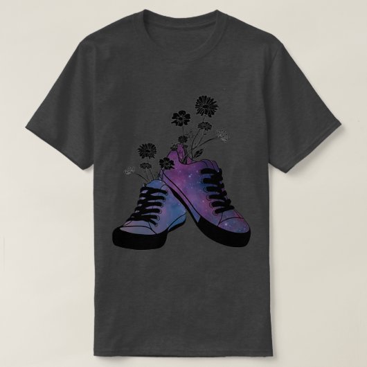 T-shirt Fleurs poussant dans une chaussure (Design devant)