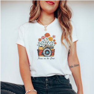 T-shirt Fleurs sauvages Vintages rétro et caméra