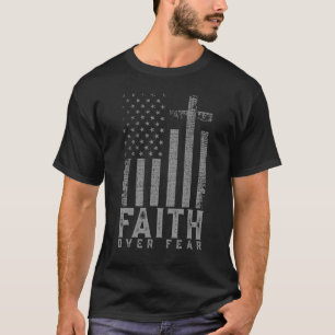T-shirt Foi sur la peur Cool Croix chrétienne américaine U